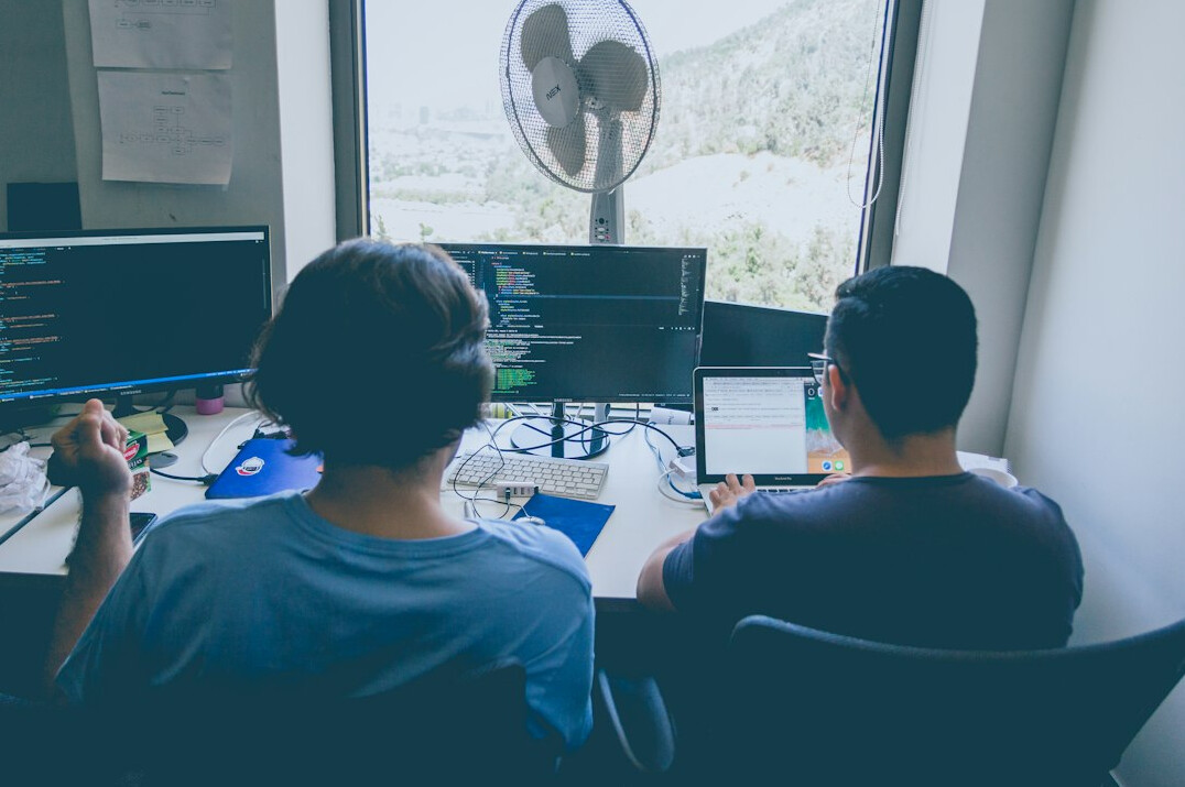 teenagers learning code